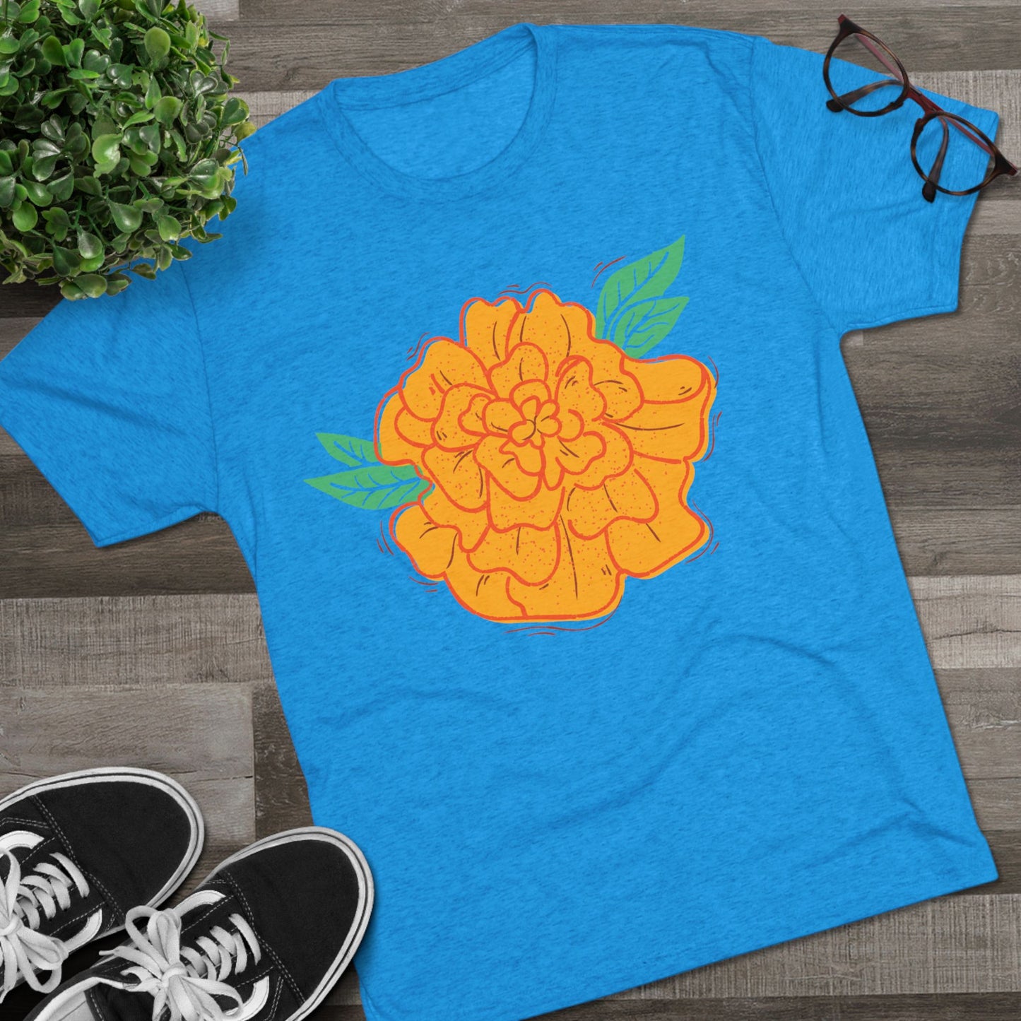 Flor de Cdempasúchil Playera Unisex Tri-Blend Unisex